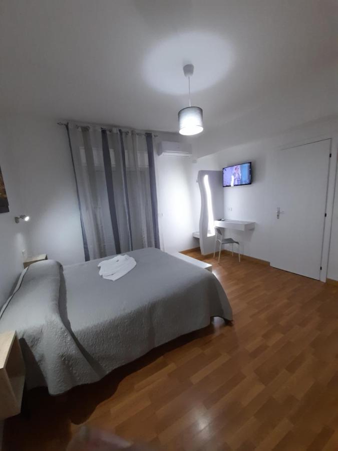 Milazzo: La Porta Delle Eolie Bed and Breakfast Habitación foto