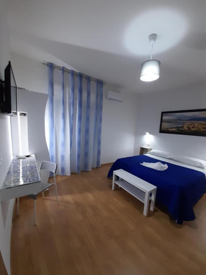 Milazzo: La Porta Delle Eolie Bed and Breakfast Exterior foto